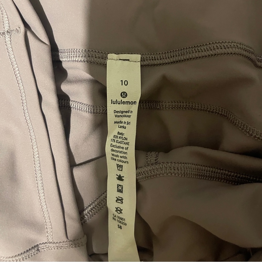 Lululemon Fast and Free HR 28”
